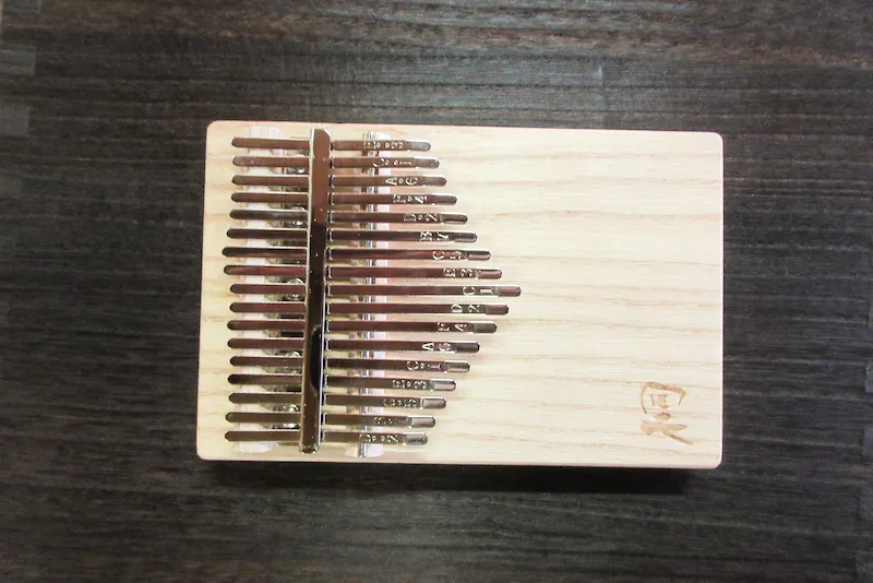 暮らしに寄り添う国産桐のカリンバ